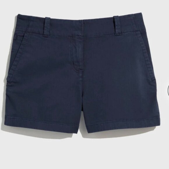 Vineyard Vines 3 1/2 Inch Herringbone Everyday Shorts in Navy - Picture 2 of 4